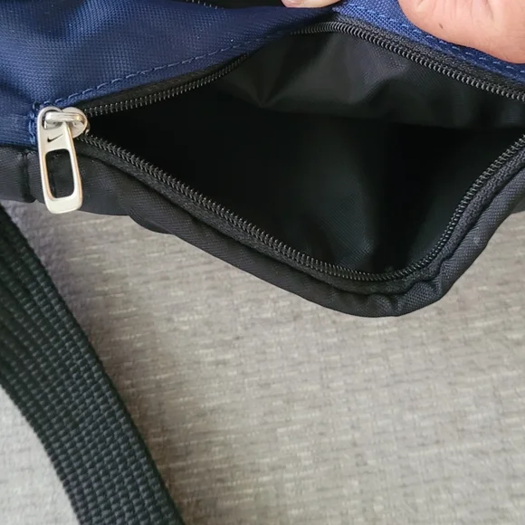 Nike Blue Waist/ Crossbody Bag - Picture 11 of 13